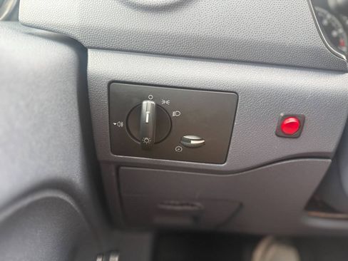 Used 2013 Ford Transit Connect XL FWD image 17