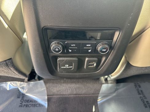 Used 2018 Buick Enclave Premium AWD/4WD image 20