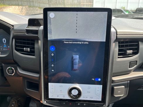 Used 2022 Ford Expedition Max Platinum image 24