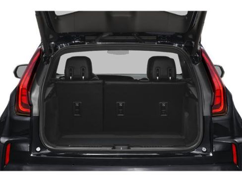 Used 2025 Cadillac XT4 Premium Luxury FWD image 14