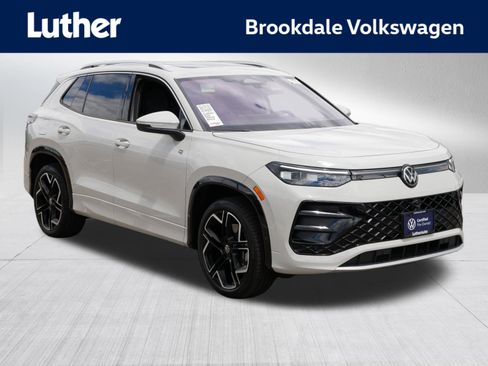 Certified 2025 Volkswagen Tiguan SEL R-Line AWD/4WD image 1