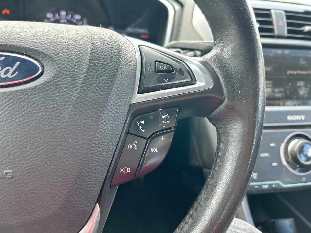 Used 2015 Ford Fusion Titanium FWD image 17
