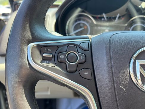 Used 2016 Buick Regal FWD image 19