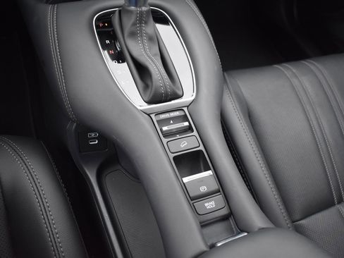 Used 2025 Honda HR-V EX-L image 11