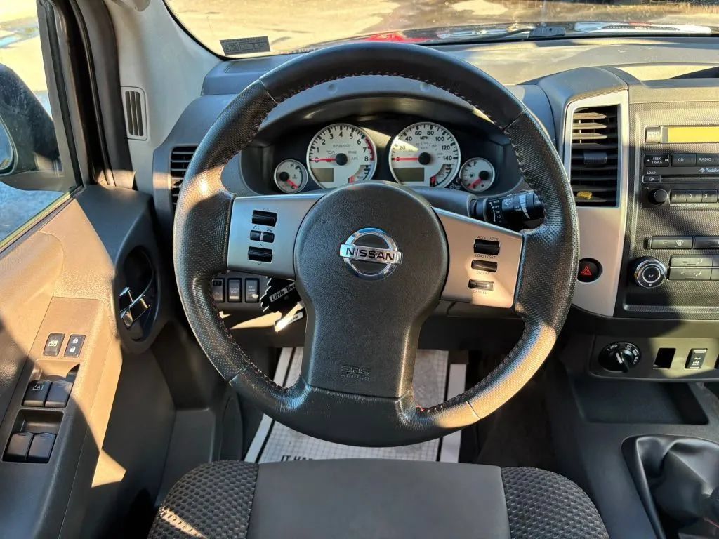 Used 2012 Nissan Xterra PRO-4X AWD/4WD image 17