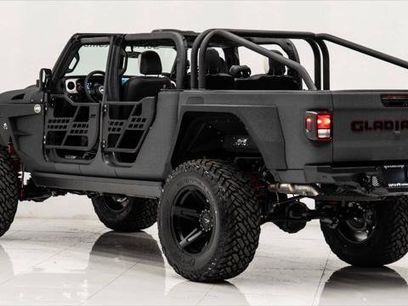 Used 2025 Jeep Gladiator Sport