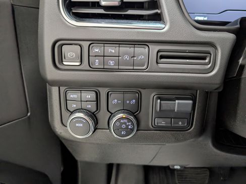 Used 2022 GMC Yukon SLT image 22