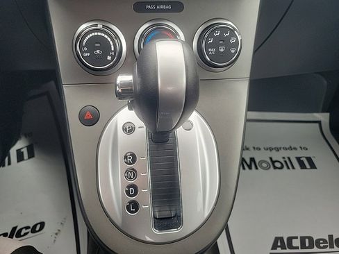 Used 2010 Nissan Sentra 2.0 SR w/ Convenience Pkg image 18