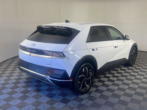 Used 2024 Hyundai Ioniq 5 SE image 7