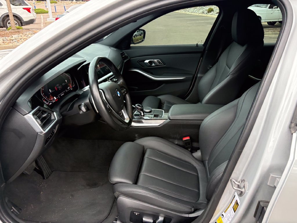 Used 2019 BMW 330i xDrive Sedan w/ Driving Assistance Package AWD/4WD image 18