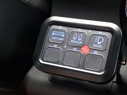 Used 2023 GMC Sierra 1500 AT4 image 26