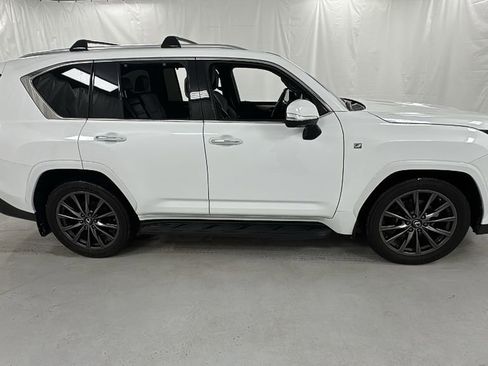 Used 2023 Lexus LX 600 F Sport image 2