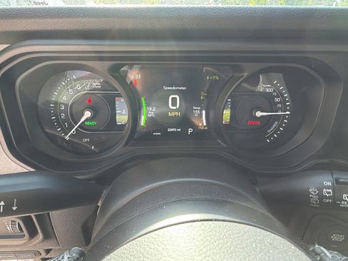 Used 2025 Jeep Wrangler Unlimited Sport S 4xe AWD/4WD image 29