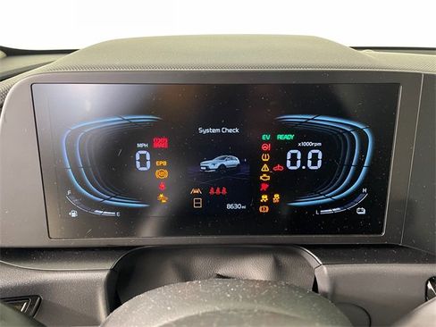 Certified 2025 Kia Niro LX image 5