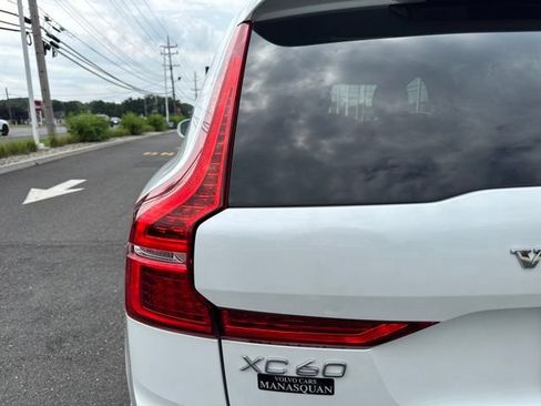 Used 2021 Volvo XC60 T5 Inscription w/ Climate Package AWD/4WD image 10