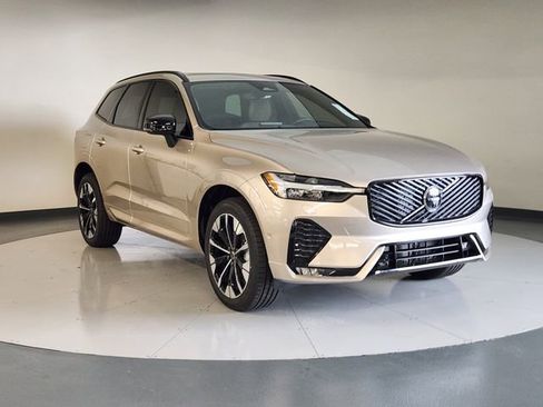 New 2026 Volvo XC60 B5 Plus w/ Protection Package Premier image 7