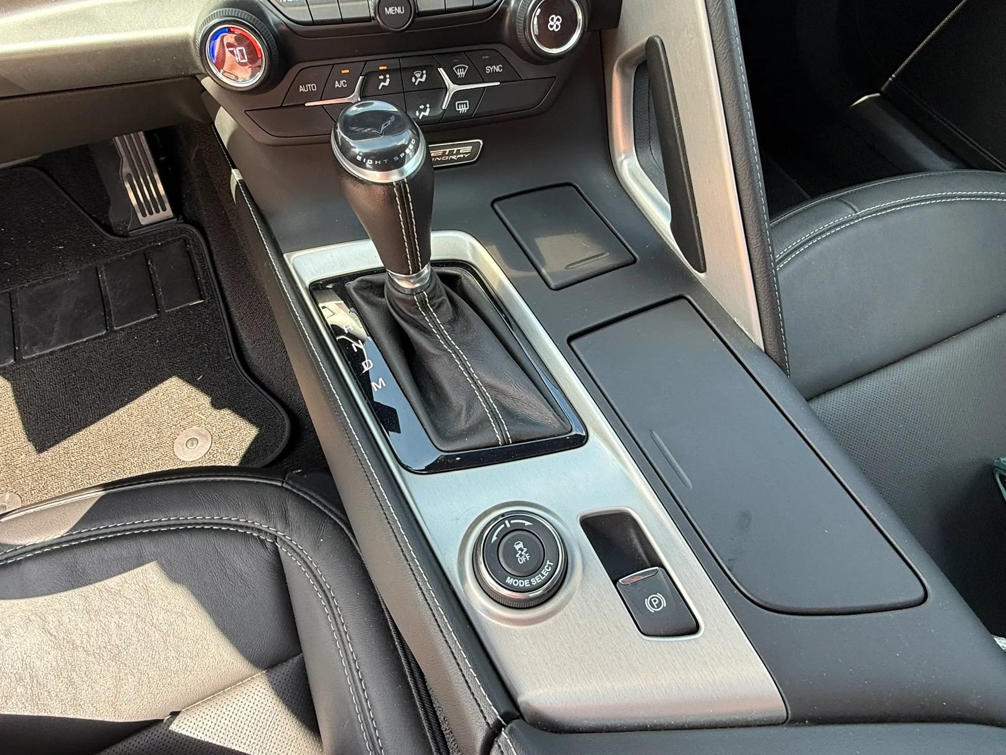 Used 2015 Chevrolet Corvette Stingray Coupe w/ Battery Protection Package RWD image 23