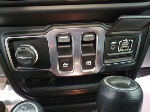 Used 2023 Jeep Wrangler Sport AWD/4WD image 32