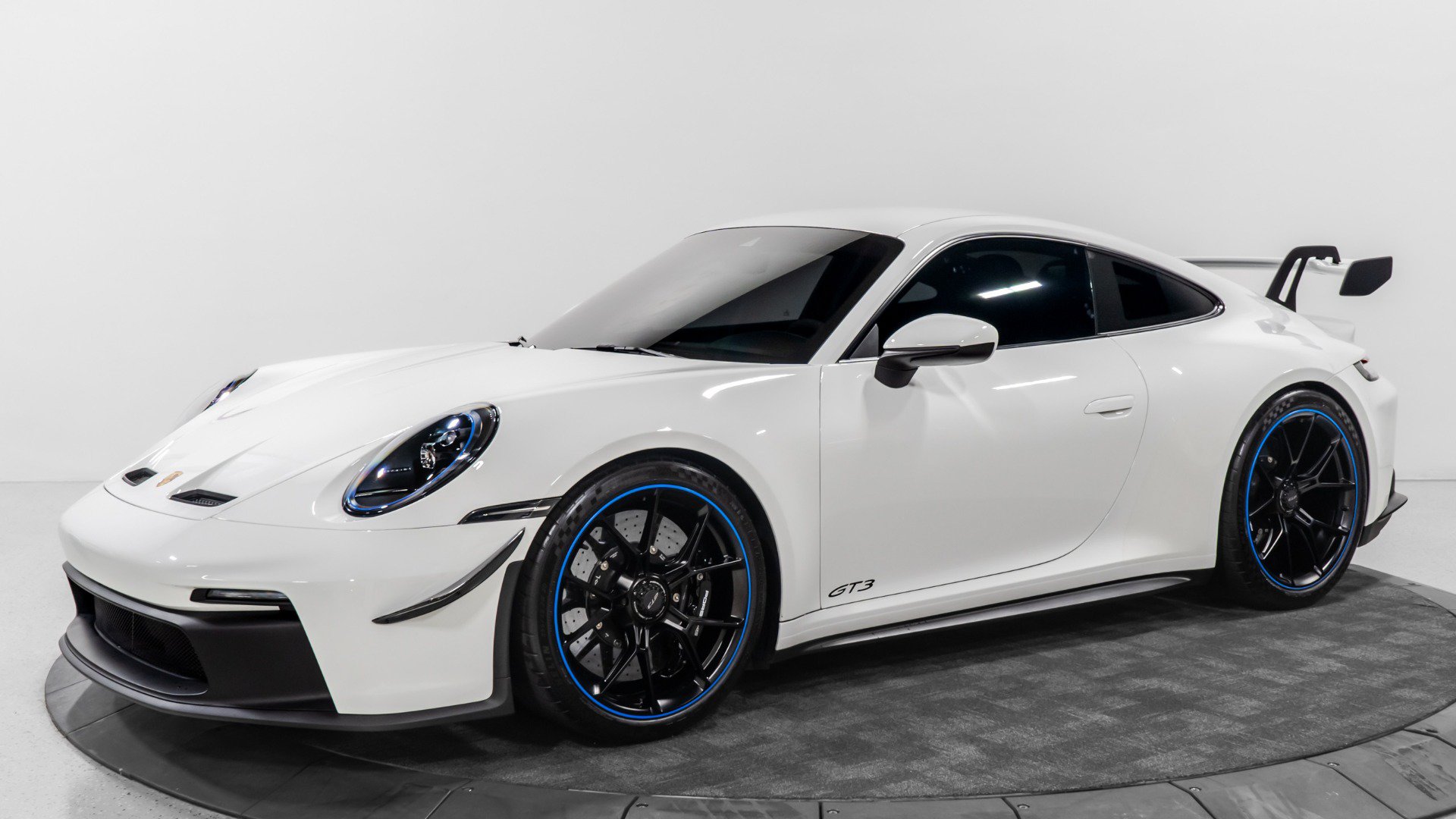 Used 2022 Porsche 911 GT3 RWD image 3
