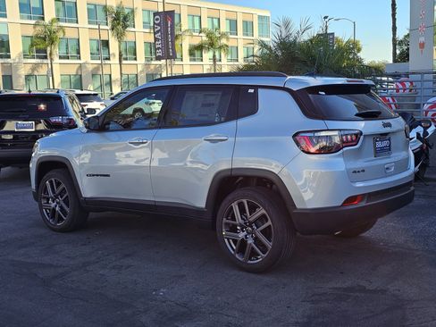 New 2026 Jeep Compass Latitude image 5