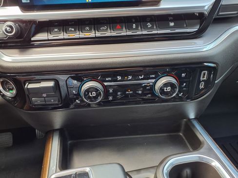 Used 2023 Chevrolet Silverado 1500 High Country w/ Technology Package image 9