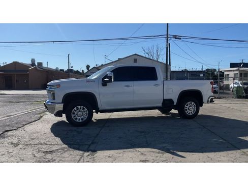 Used 2022 Chevrolet Silverado 2500 LTZ w/ LTZ Plus Package image 7