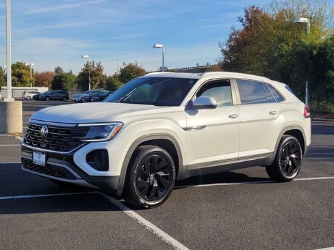New 2026 Volkswagen Atlas Cross Sport SE AWD/4WD image 9