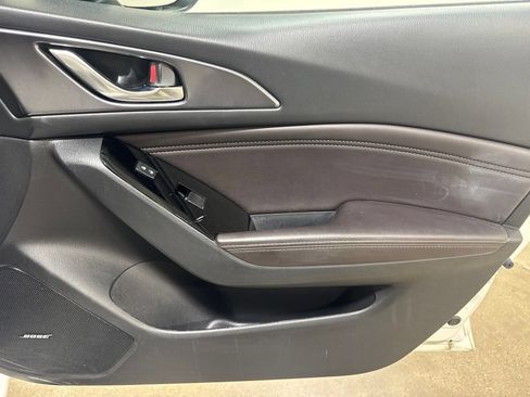 Used 2018 MAZDA MAZDA3 Grand Touring FWD image 26