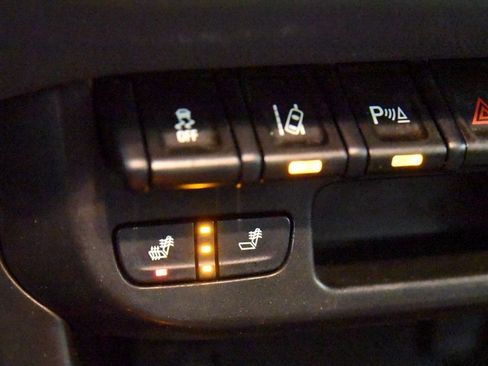 Used 2021 Chevrolet Colorado Z71 w/ Safety Package image 28