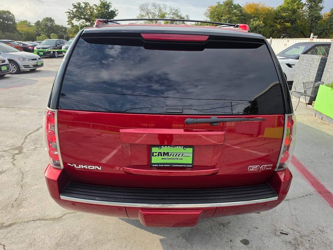 Used 2014 GMC Yukon Denali RWD image 10