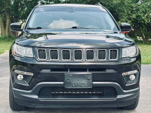 Used 2018 Jeep Compass Latitude w/ Popular Equipment Group AWD/4WD image 11