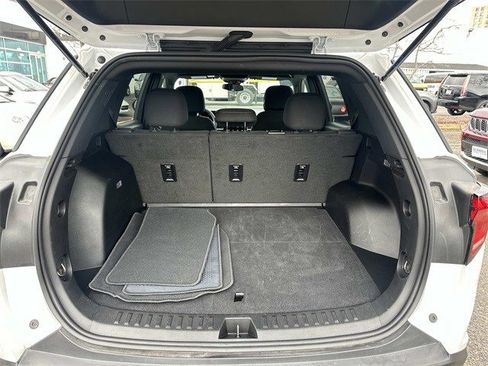 Used 2025 GMC Terrain Elevation image 12