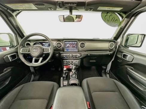 Used 2023 Jeep Wrangler Unlimited Rubicon 4xe w/ Cold Weather Group AWD/4WD image 3