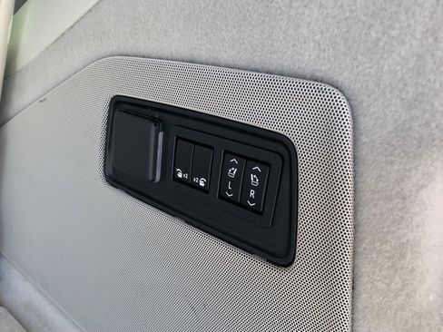 Used 2021 Cadillac Escalade Sport Platinum image 54