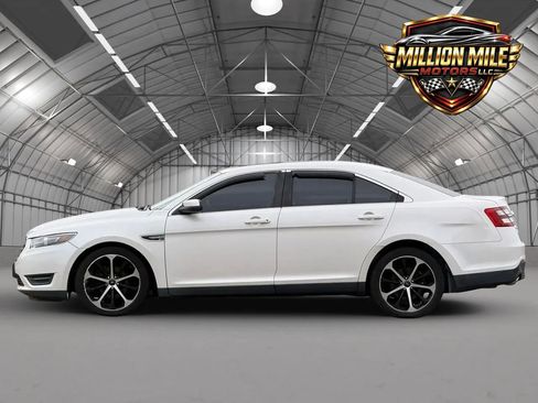 Used 2014 Ford Taurus SEL w/ Equipment Group 201A AWD/4WD image 8