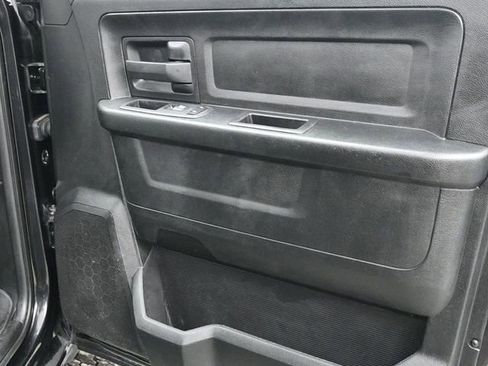 Used 2018 RAM 1500 Express w/ Express Value Package image 9