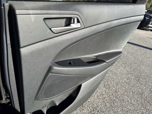 Used 2021 Hyundai Tucson SE image 18