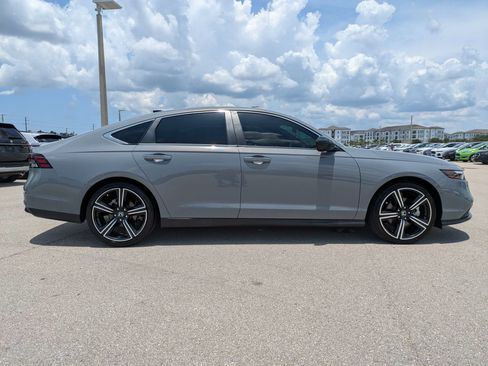 Used 2023 Honda Accord Sport image 3