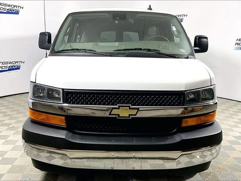 Used 2023 Chevrolet Express 3500 LT w/ LT Preferred Equipment Group RWD image 2