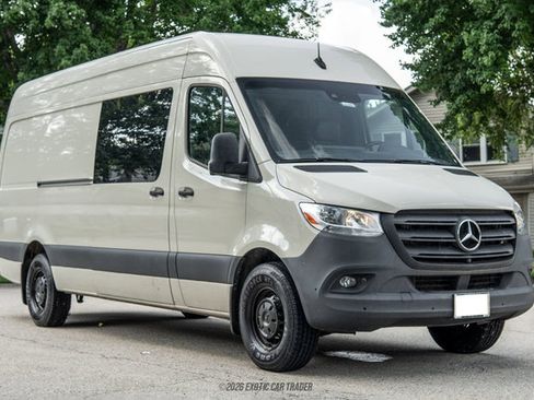 Used 2023 Mercedes-Benz Sprinter 2500 image 12
