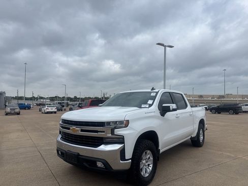 Used 2020 Chevrolet Silverado 1500 LT w/ Convenience Package image 8