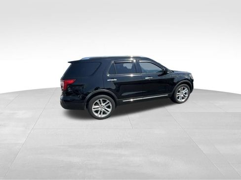 Used 2017 Ford Explorer Limited FWD image 16