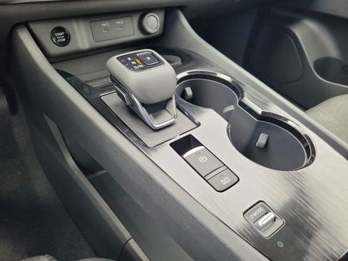 Certified 2026 Nissan Rogue SV FWD image 29