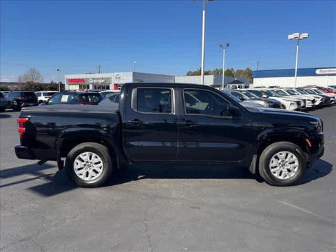 Used 2023 Nissan Frontier SV w/ SV Convenience Package image 2