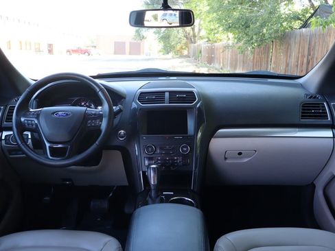 Used 2019 Ford Explorer XLT w/ Equipment Group 202A AWD/4WD image 16