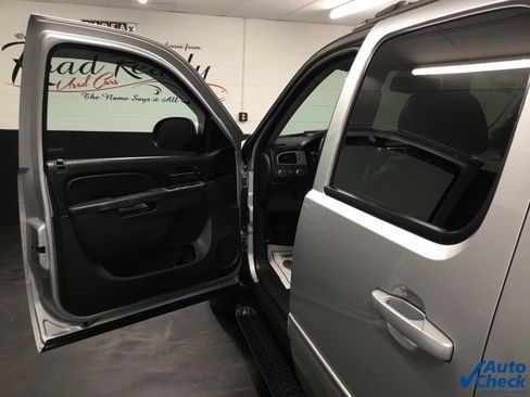 Used 2012 Chevrolet Avalanche LT w/ Suspension Package, Off-Road image 21