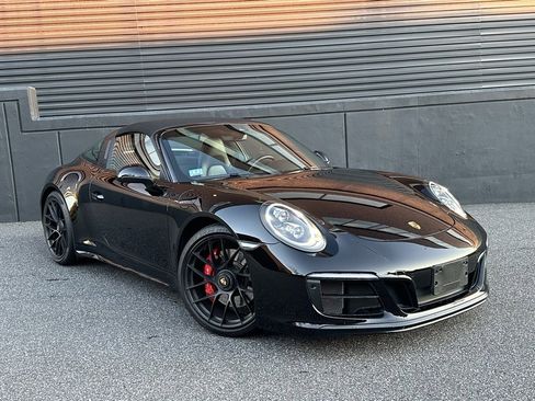 Certified 2019 Porsche 911 Targa 4 GTS image 12