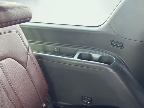 Used 2023 Ford Expedition Max Limited image 25