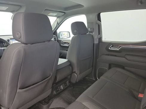 Used 2025 Chevrolet Silverado 1500 LT RWD image 13