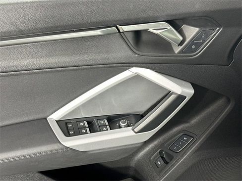 Used 2022 Audi Q3 2.0T Premium image 24